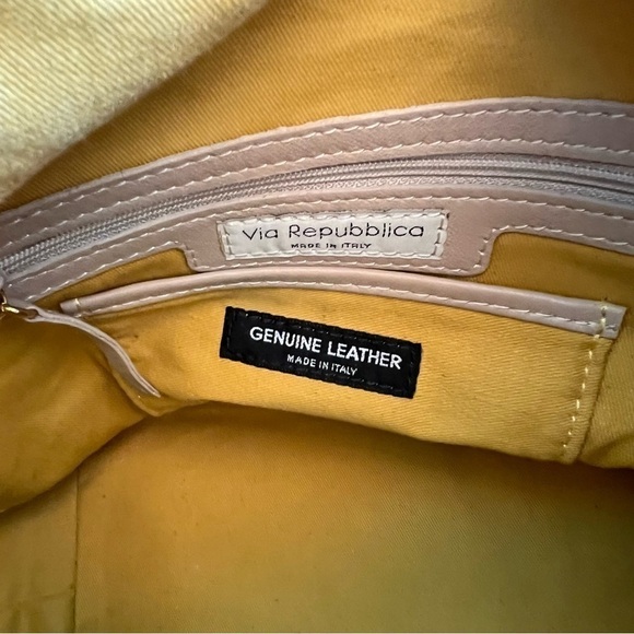 VIA REPUBBLICA LEATHER DRAWSTRING NEUTRAL SHOULDER HOBO BAG EUC - Picture 9 of 12